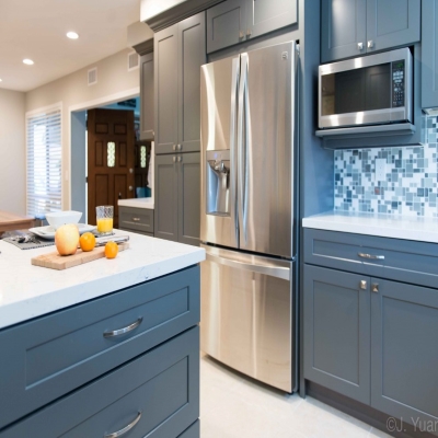 Dark Shaker Gray Kitchen Cabinets